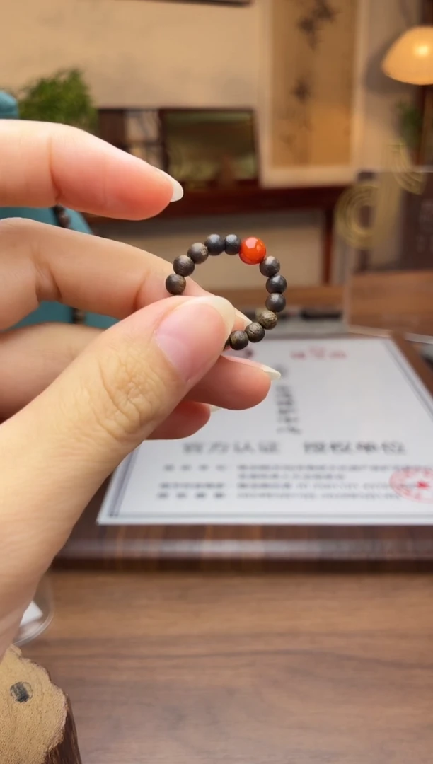 沉香沉香碎屑白棋戒指