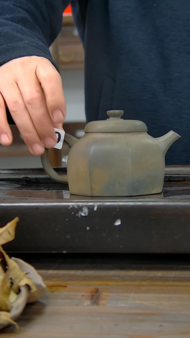 【闪购商品】贵台龙窑柴烧茶壶370