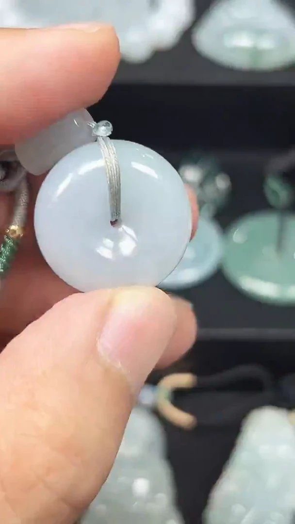 颈饰未镶嵌翡翠天然缅A翡翠