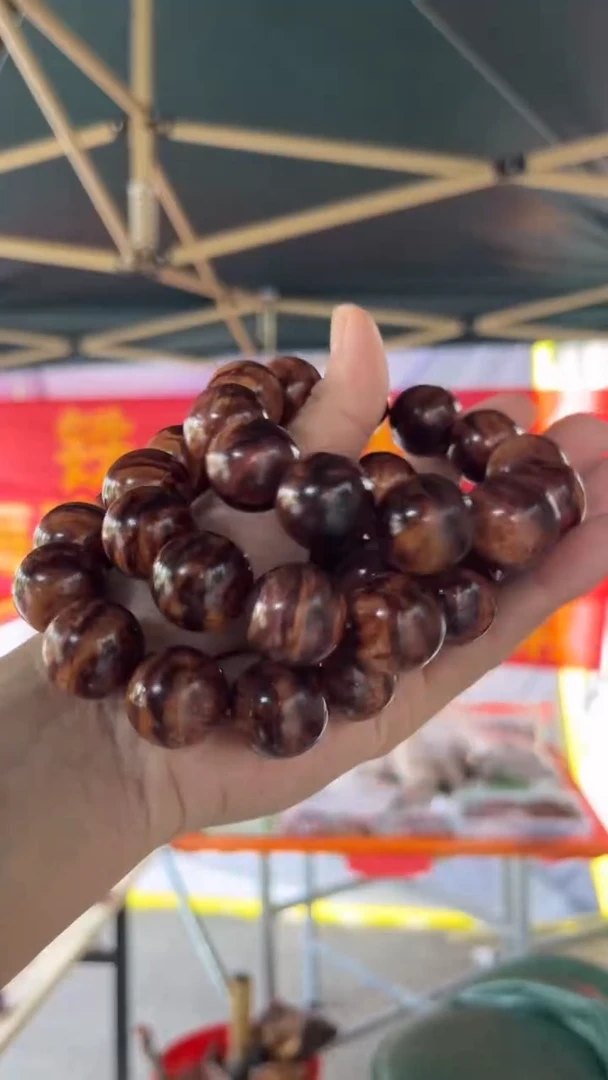 黄花梨/降香黄檀海南黄花梨芝麻点瘤疤2.0手串（199）