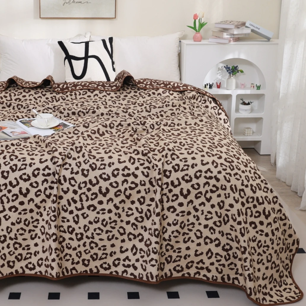 【加大床盖】豹纹款加大230*250亲肤透气床盖   卡芙