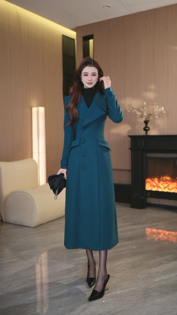 罗曼定制 原创设计气质冬季赫本风收腰绿色西装大衣外套连衣裙女