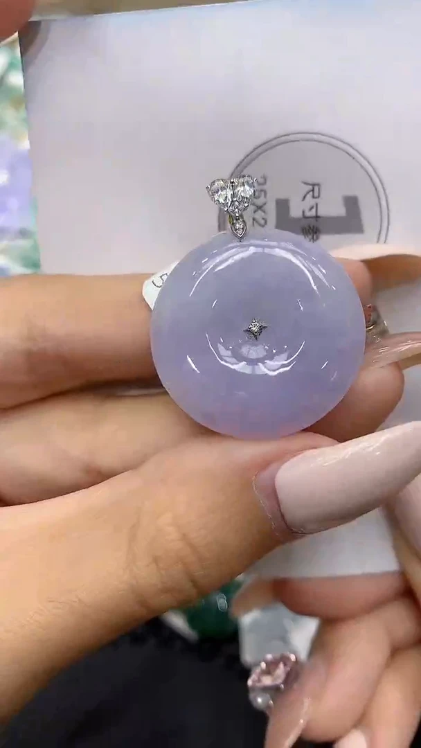 颈饰18K金镶嵌翡翠111111111111