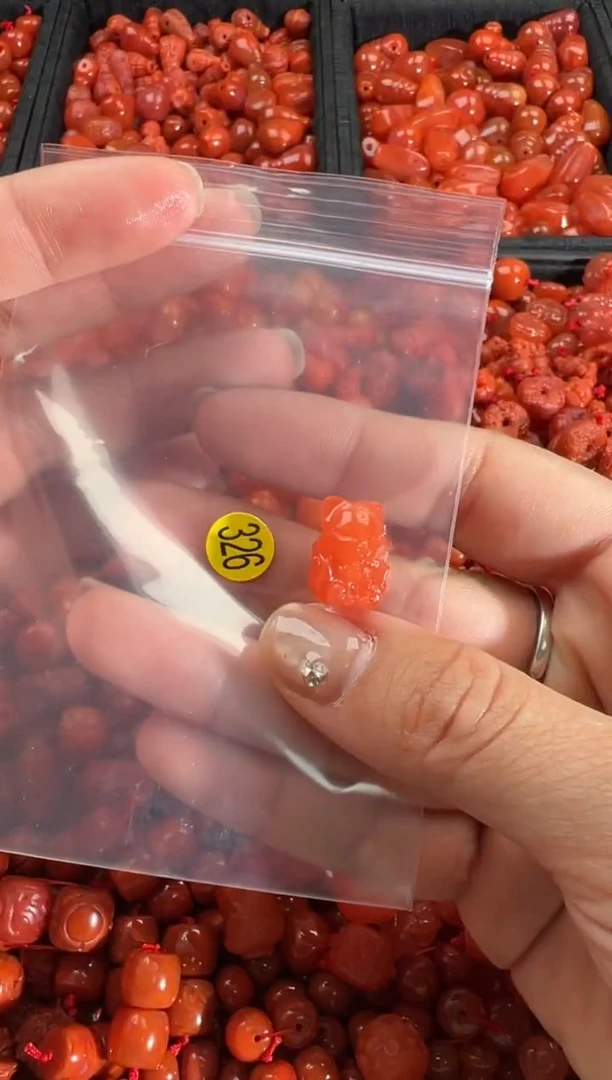 【闪购商品】南红玛瑙颈饰未镶嵌1