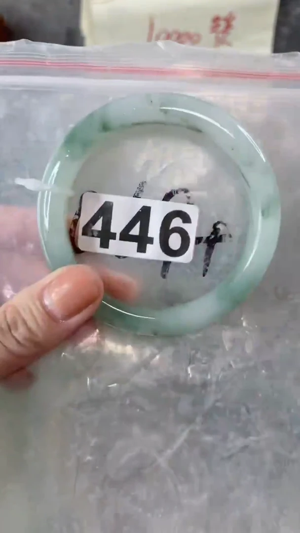 【闪购商品】石英质玉手镯未镶嵌5960+446