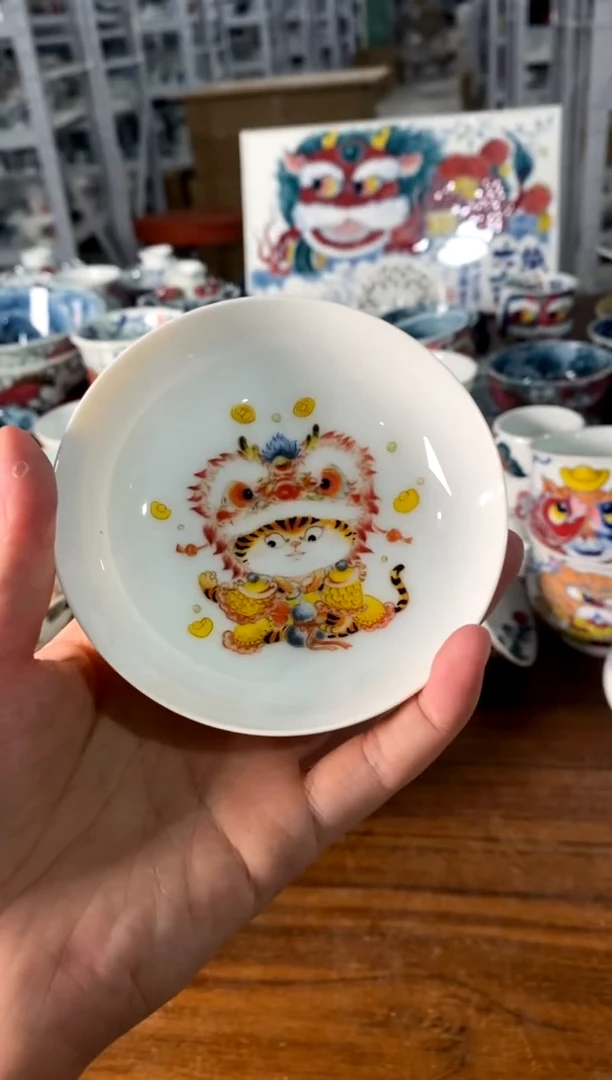 昨明  陶瓷 （微瑕利价）普洱杯