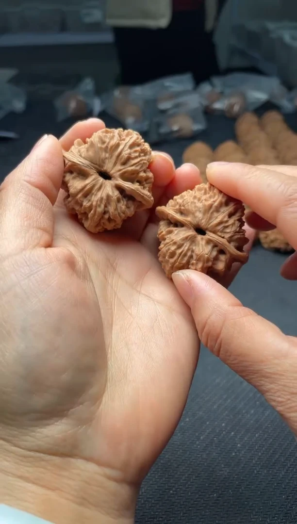 把件文玩核桃 w37  龙洞玉42尺