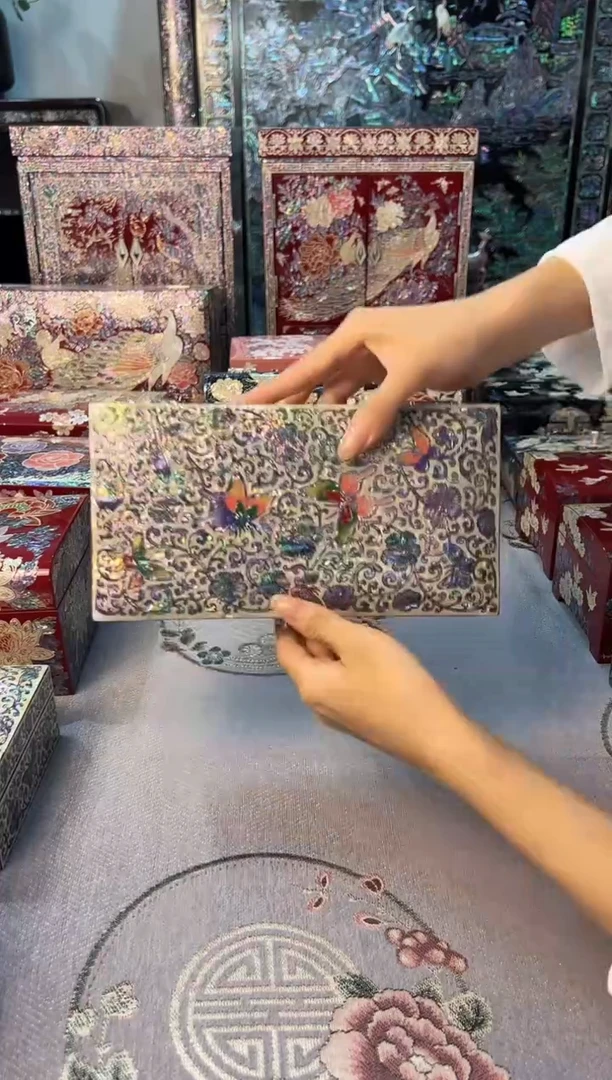 黑金鲍底·弘贝雅螺钿漆器文化馆
