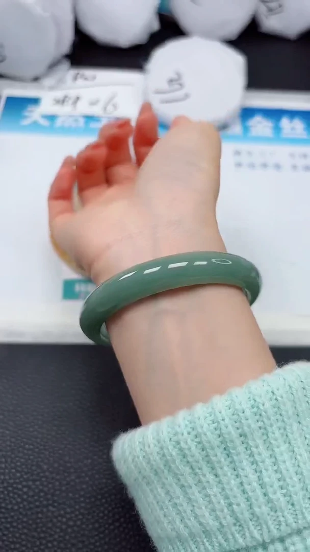 【闪购商品】石英质玉手镯未镶嵌552