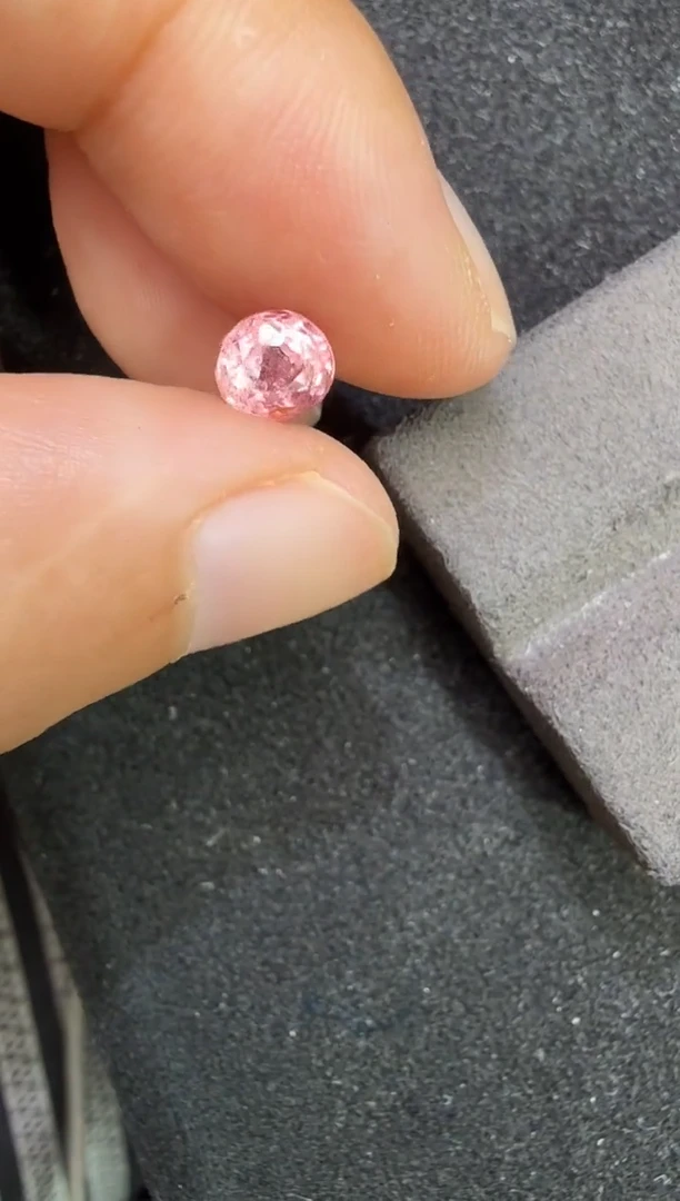 未镶嵌定制定制蓝宝石天然帕帕拉恰1.07克拉无烧国际证书