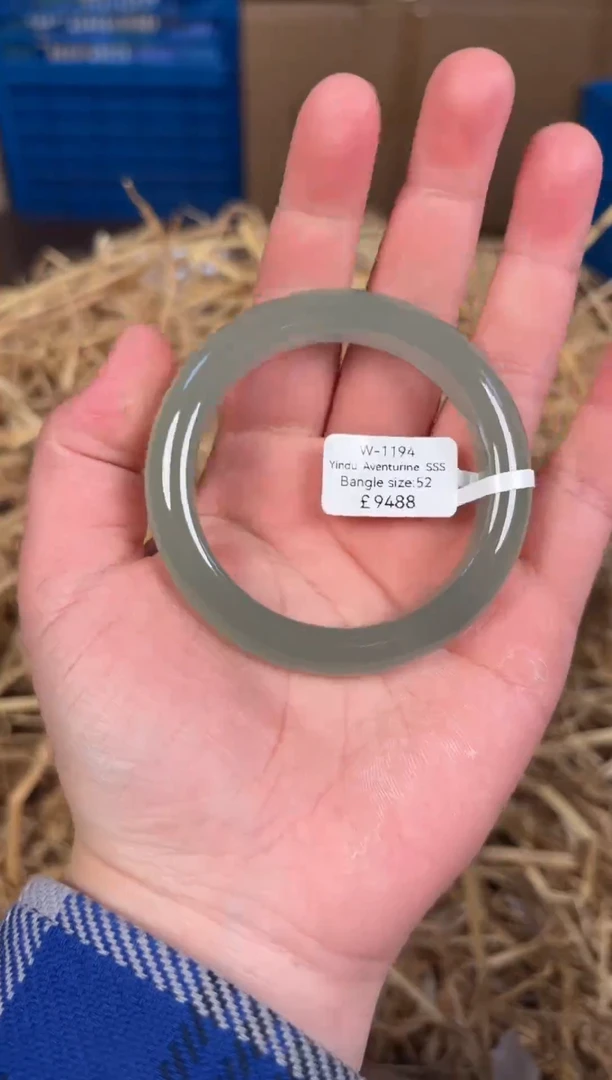 未镶嵌手镯石英质玉W1194