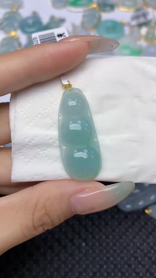 翡翠18K金镶嵌颈饰天然缅甸翡翠a货