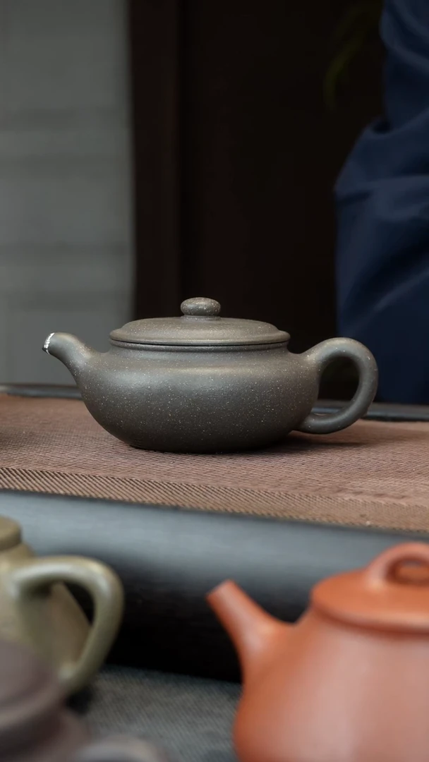 【闪购商品】紫砂茶壶微瑕 扁腹 200CC  原矿段泥