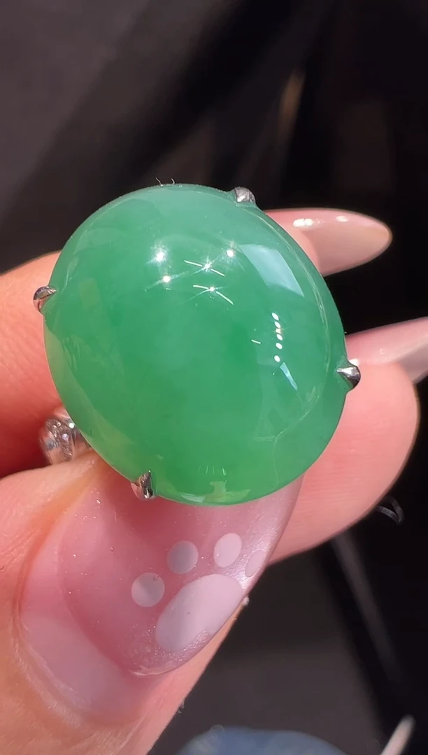 18K金镶嵌戒指翡翠戒指