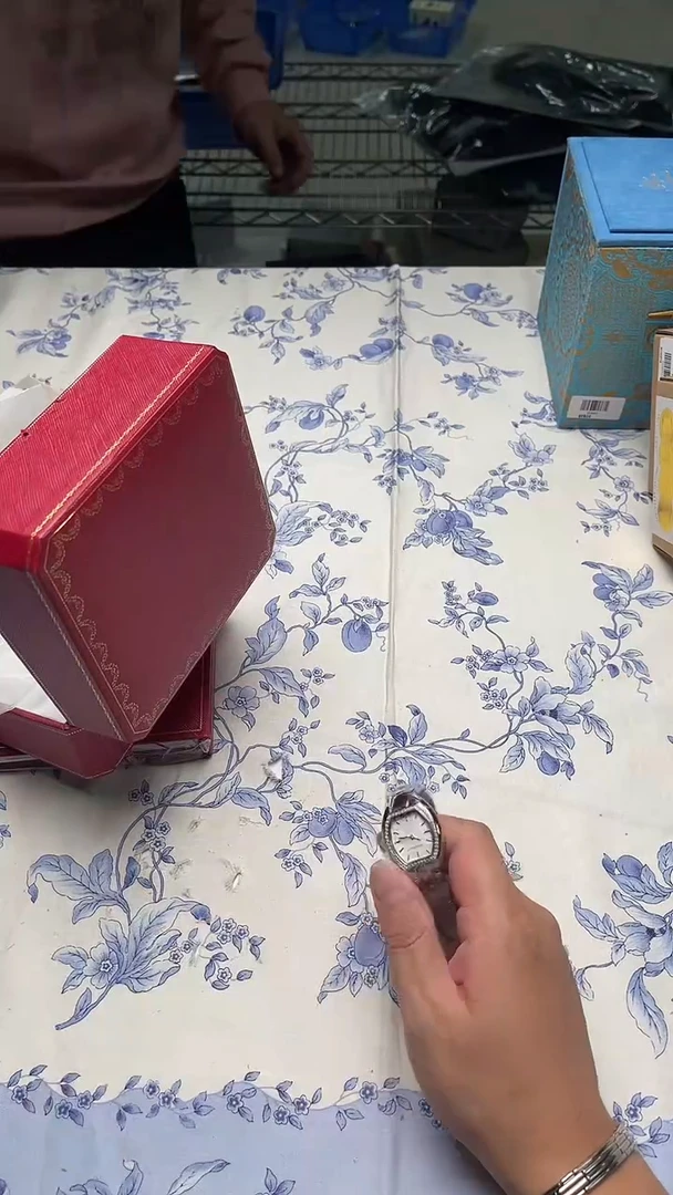 瓷片如图所示如图所示