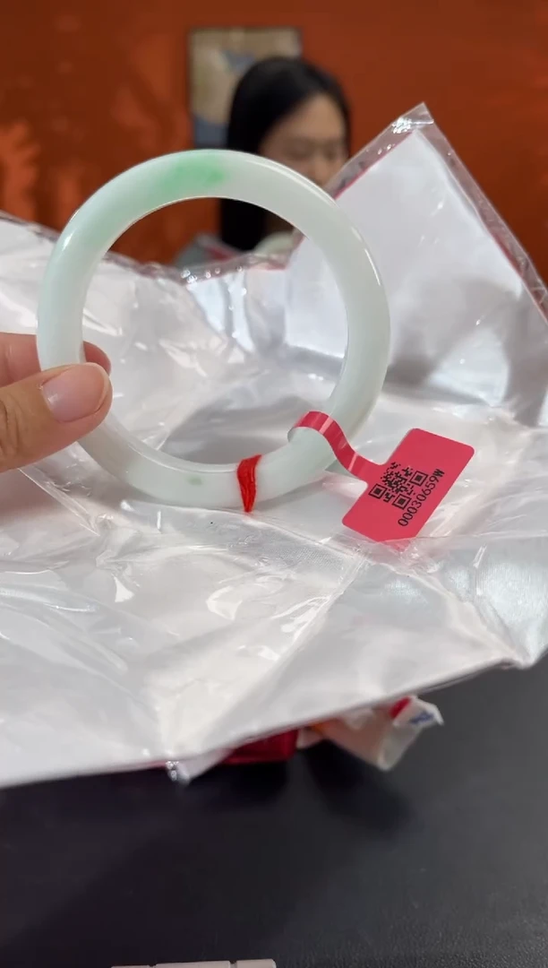 未镶嵌手镯翡翠7        圈口61.6