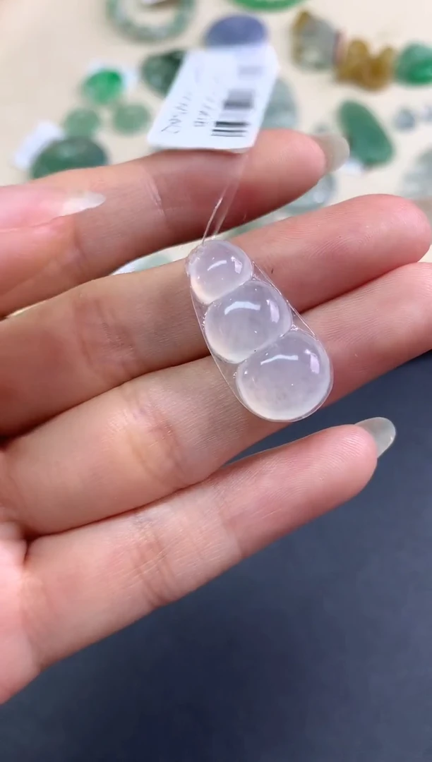 未镶嵌定制翡翠毛货吊坠|980