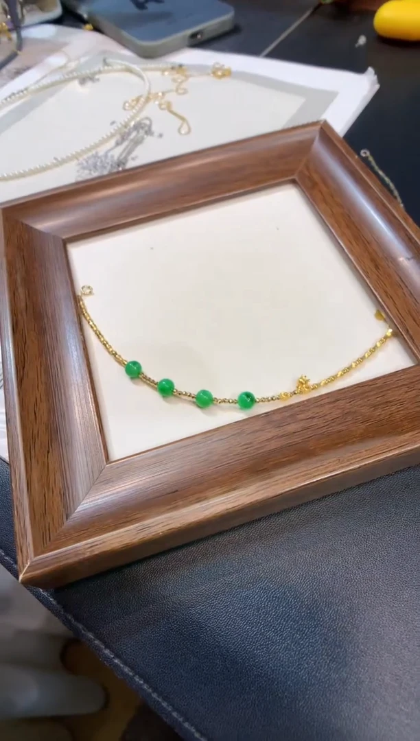 18K金镶嵌手链翡翠手链