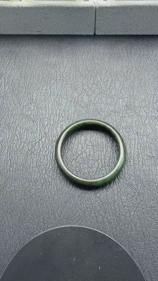 和田玉手镯未镶嵌811圈口58.2