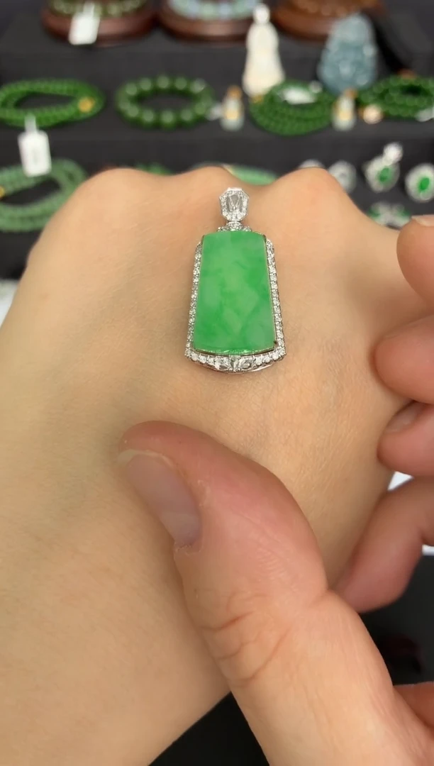 颈饰未镶嵌翡翠XSD 无事牌