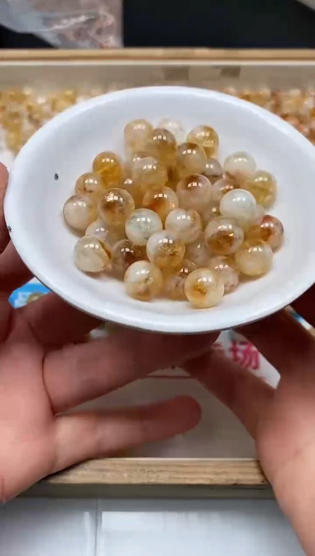 未镶嵌颈饰水晶B1102 蜂蜜奶盖10mm10个15元