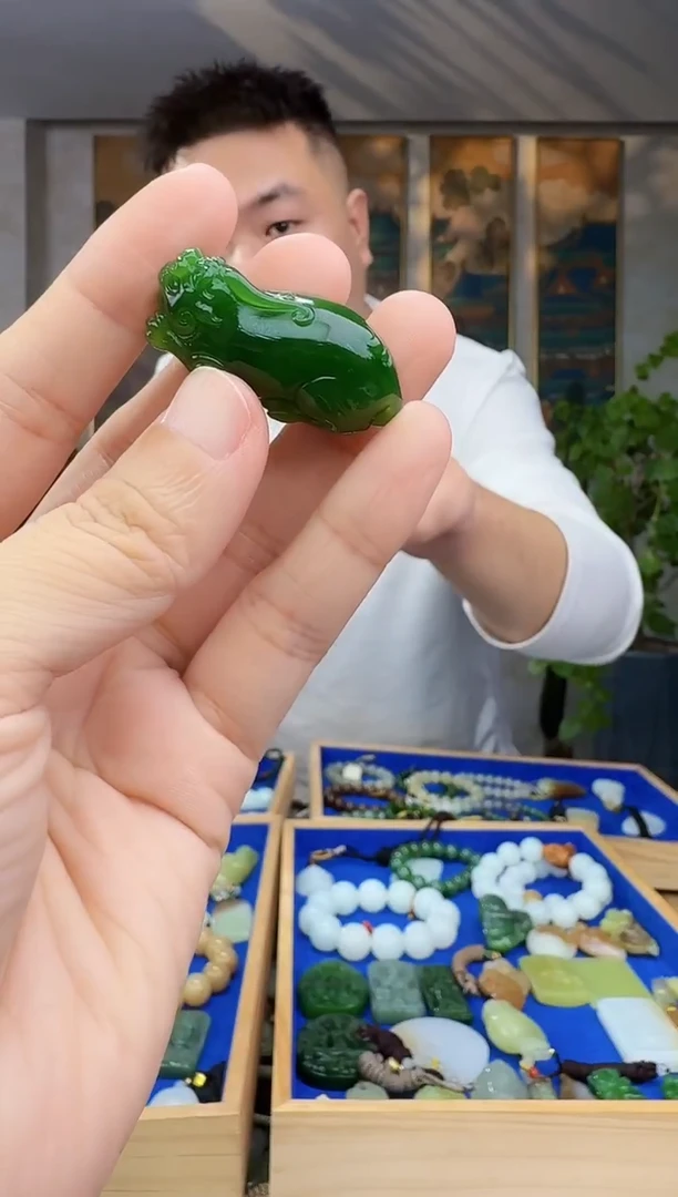 未镶嵌和田玉挂件拍一发一