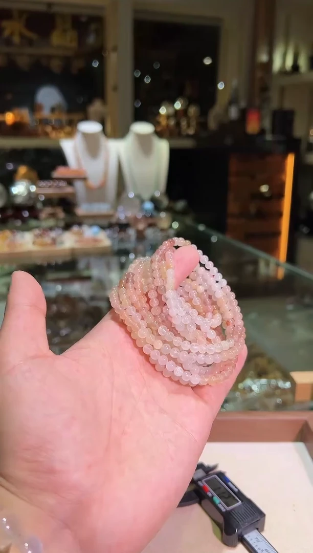 水晶手链未镶嵌5mm+粉红兔毛三圈（多样性发一）