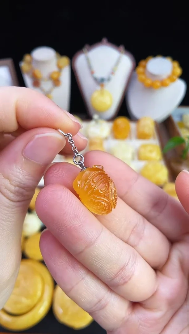 琥珀未镶嵌珠宝奇石柒月