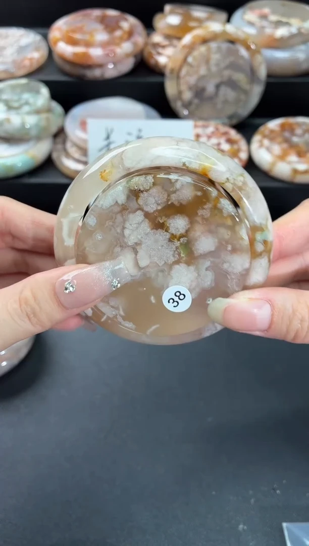 手镯玛瑙/玉髓未镶嵌石英质玉61圈(赠送镯心)圈口建议拍大