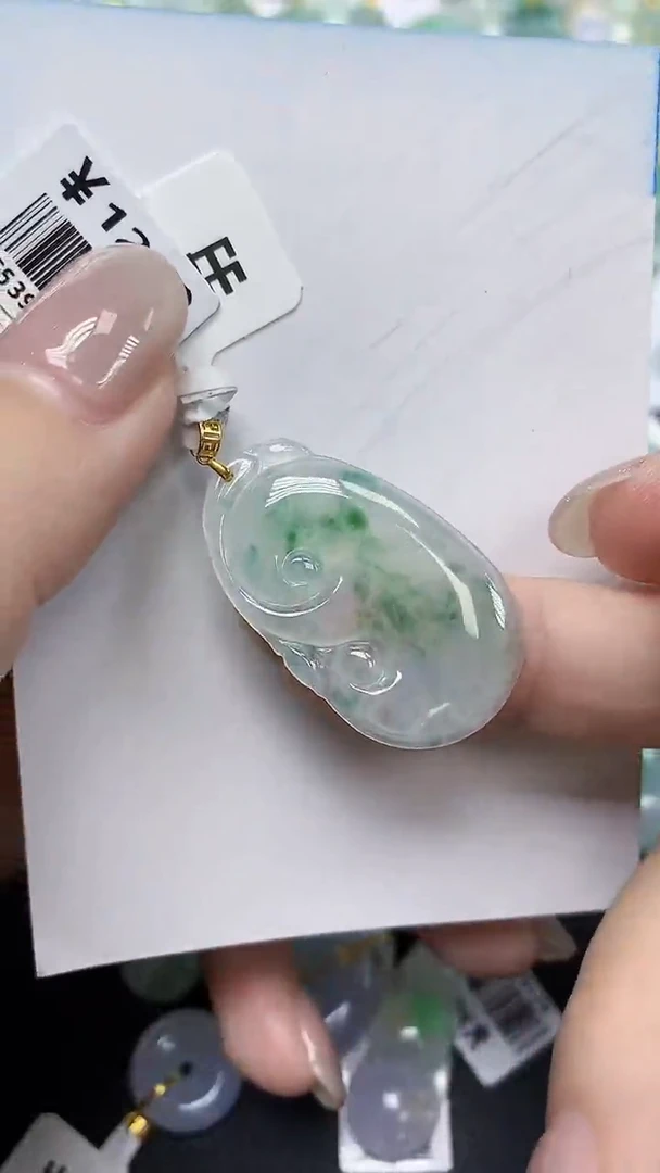 翡翠18K金镶嵌颈饰天然缅甸翡翠A货