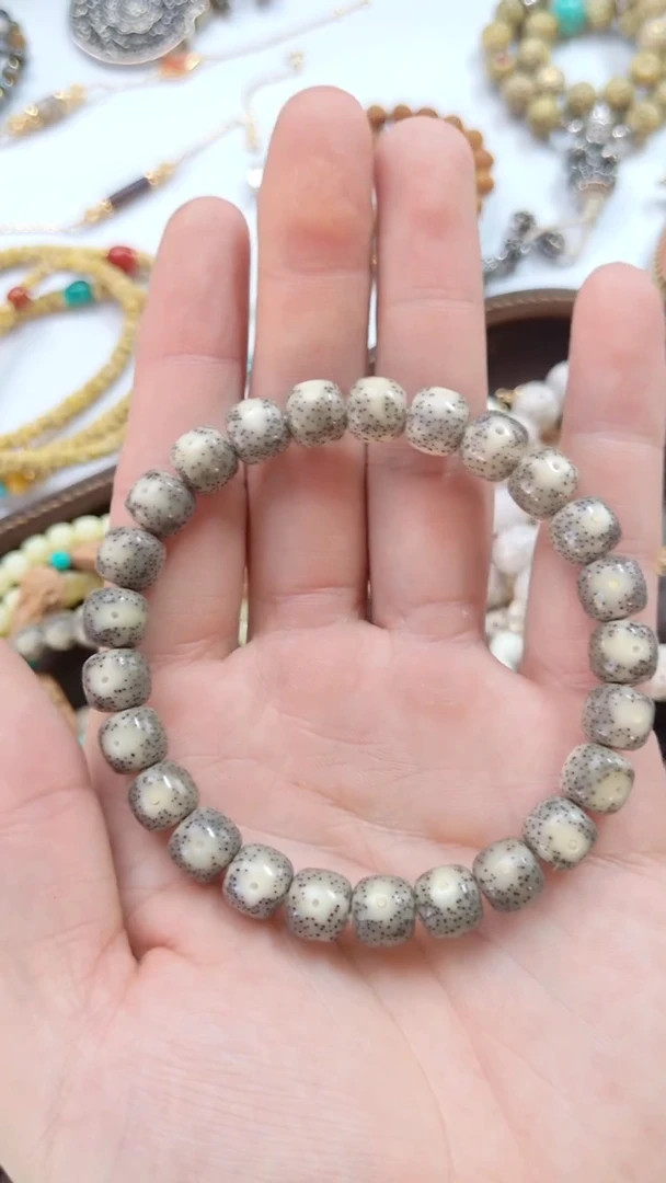 手串星月菩提黄金瞳9.5mm