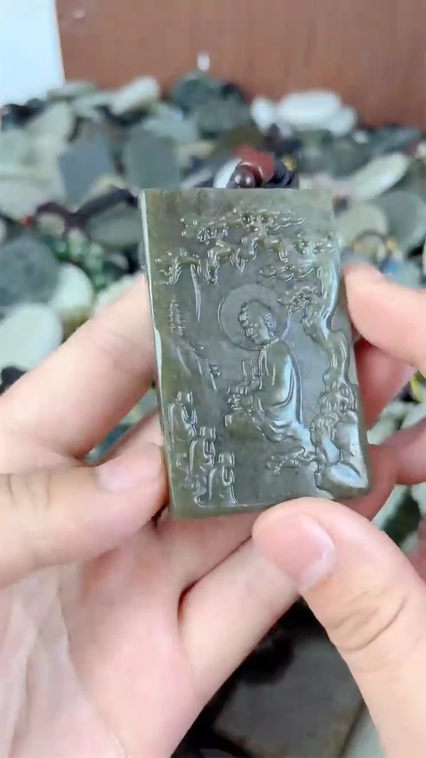 和田玉未镶嵌颈饰1