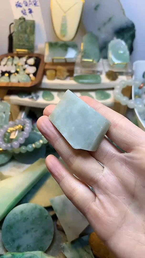未镶嵌挂件翡翠缅甸A货翡翠,没有运费险,有纹有裂