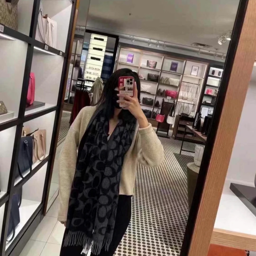 【顺丰包邮】时尚潮流 字母印花流苏围巾