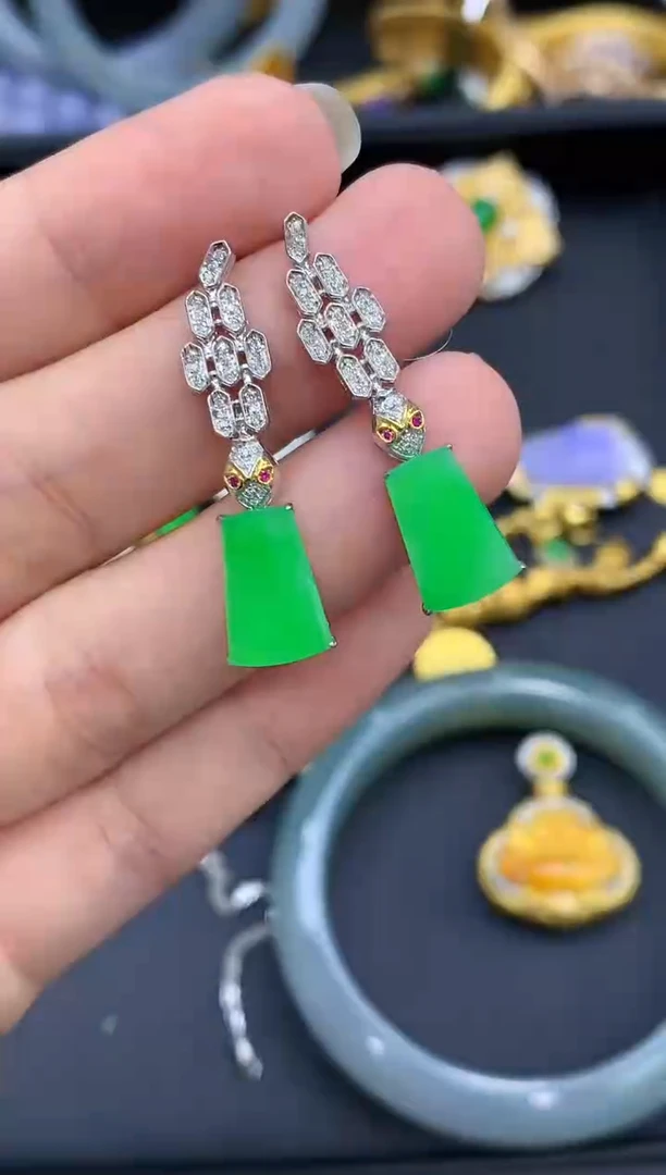 18K金镶嵌翡翠耳饰663-中国好珍宝