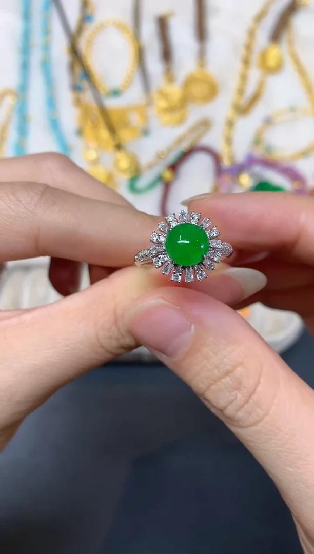 18K金镶嵌戒指翡翠W477|29800