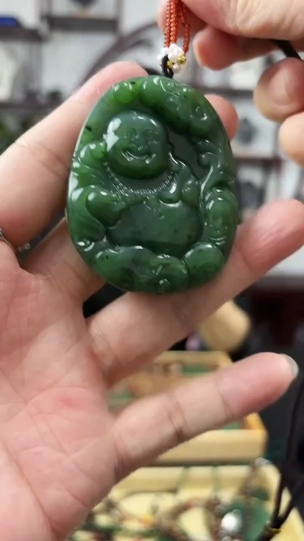 颈饰未镶嵌和田玉佛公