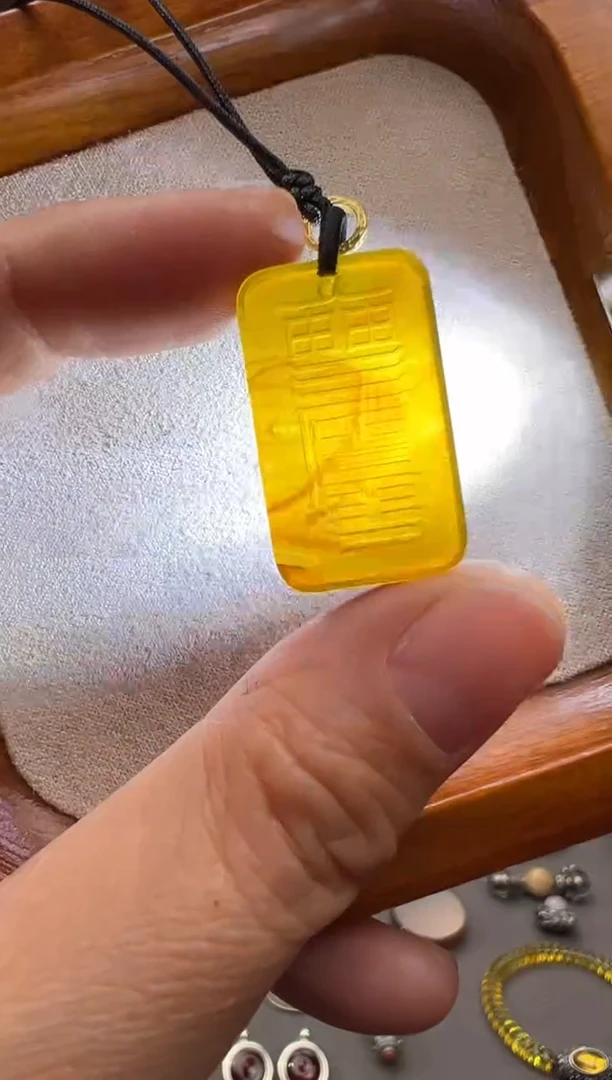 【闪购商品】琥珀颈饰未镶嵌增长智慧手机挂