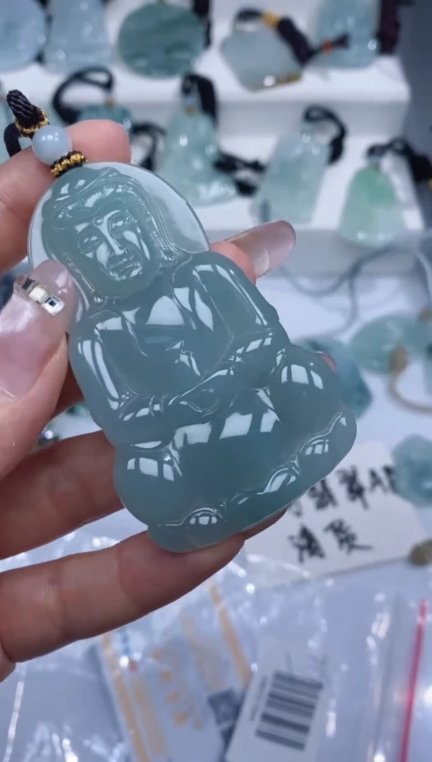 颈饰未镶嵌翡翠吊坠