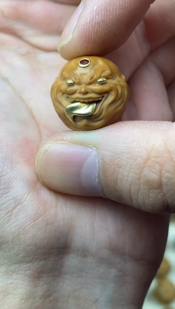 猴头核桃吊坠舔僧 重工