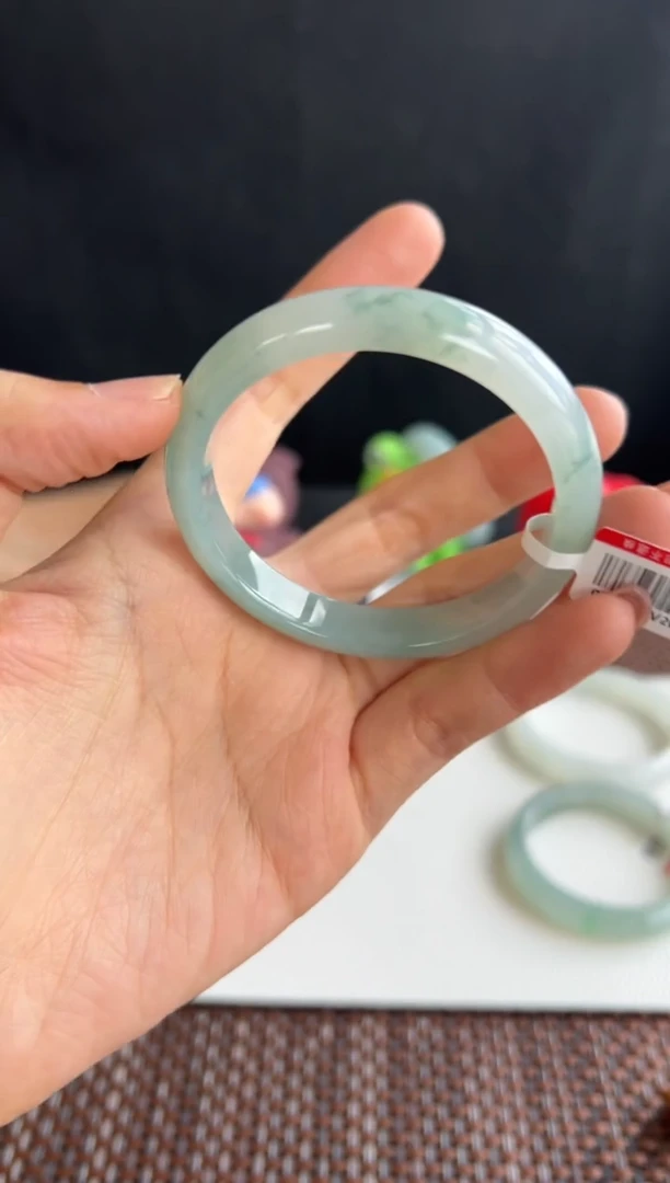 翡翠手镯未镶嵌89号52.4*10.1*6.8