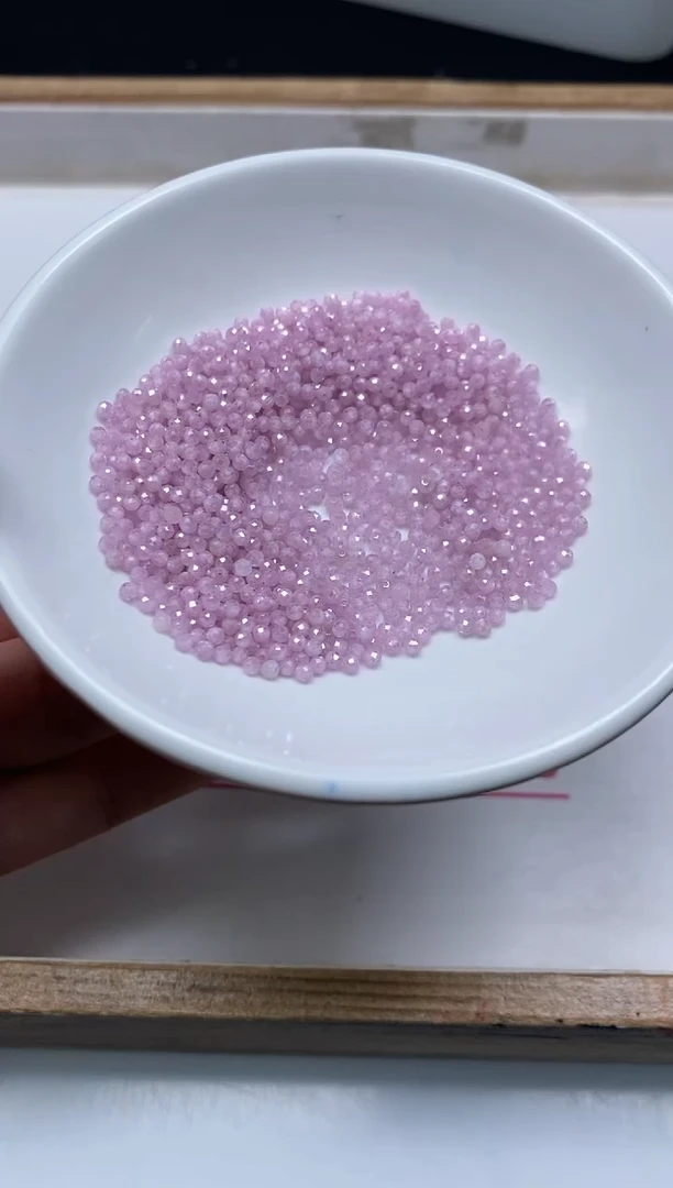 散珠天然锆石未镶嵌M625 冰粉锆石2mm100个8.8元