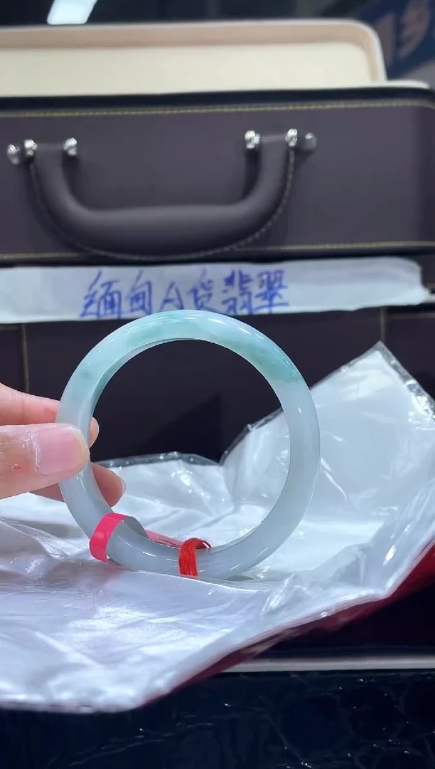 未镶嵌手镯翡翠7