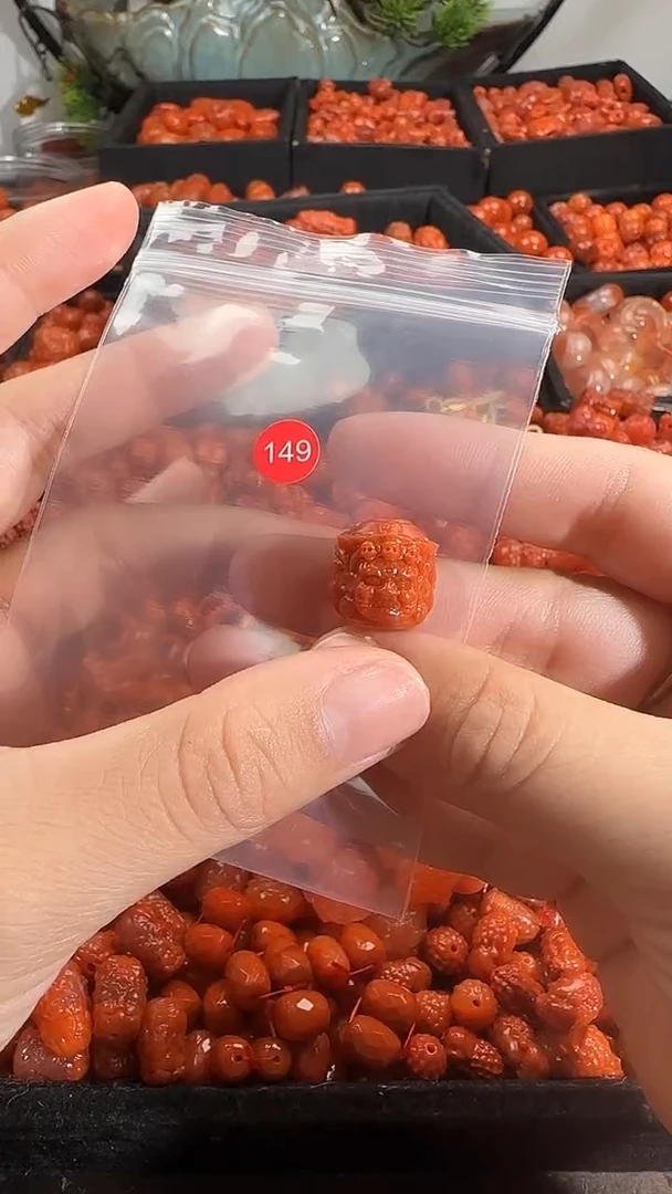 颈饰未镶嵌南红玛瑙1