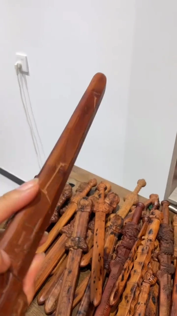 木郑*霖枣木瑕疵39公分天师剑一物一拍