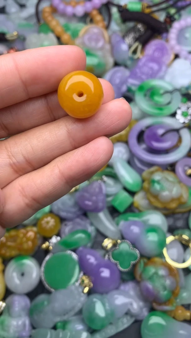 颈饰未镶嵌翡翠缅甸翡翠吊坠