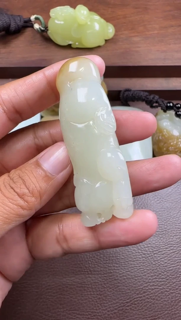 未镶嵌和田玉挂件和田玉挂件