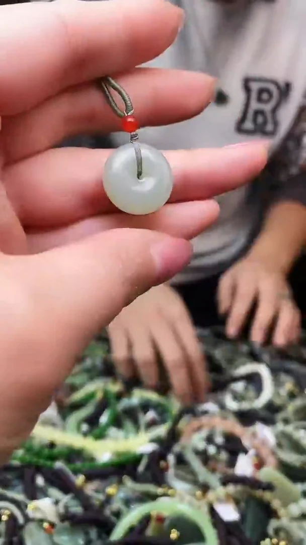 颈饰未镶嵌和田玉多样性发货，拍一发一