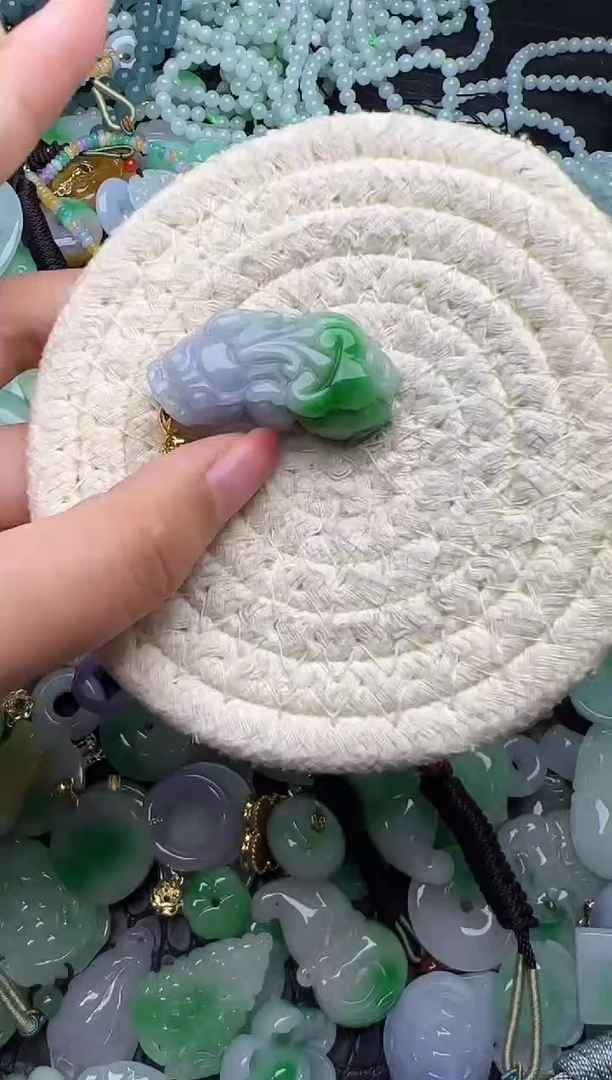 翡翠未镶嵌颈饰天然缅甸翡翠吊坠