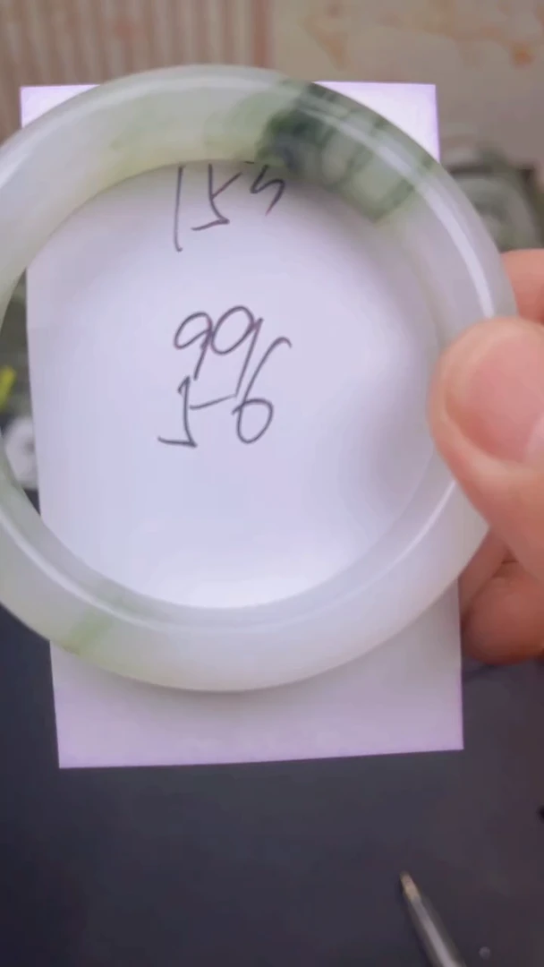 石英质玉手镯未镶嵌153/56